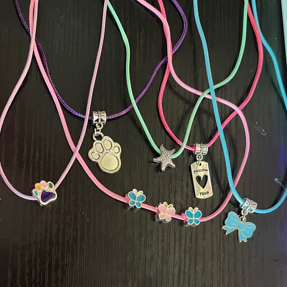 7 Pendant Necklaces
